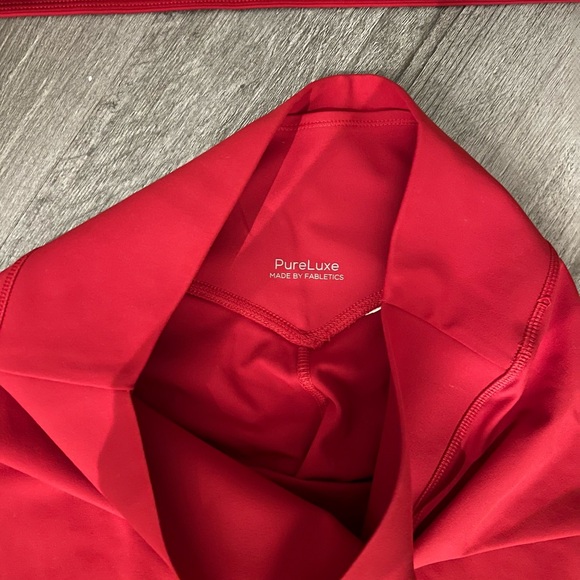 Fabletics PureLuxe Set - Picture 7 of 8
